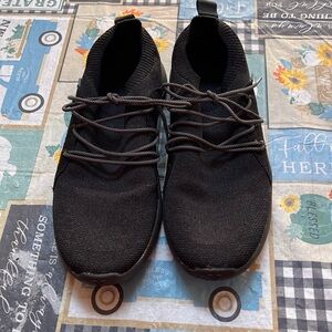 Vessi Women's Cityscape Classic Waterproof Sneaker Size 11